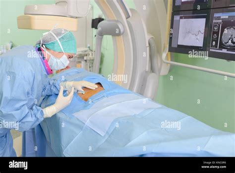 injecting the anesthetic Stock Photo - Alamy