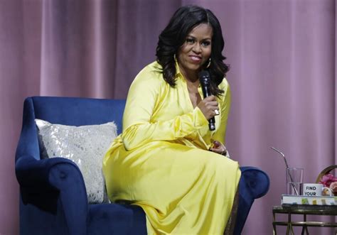 Michelle Obama announces Gayle King, Stephen Colbert and more guests for her book tour - Los ...