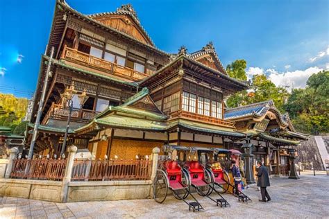 Real Japanese Hot Spring Hotels That Inspired the Spirited Away Bathhouse | tsunagu Japan