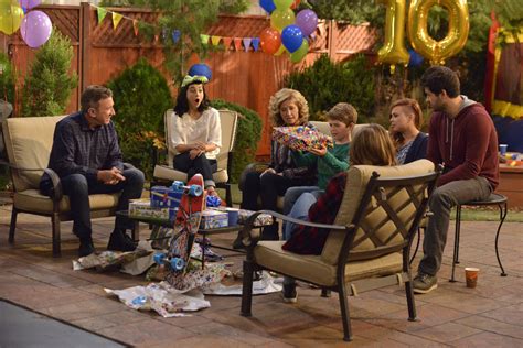 The Baxter Family Celebrates Boyd’s Birthday in New Last Man Standing ...