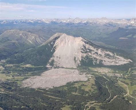 Aerial view of the Frank slide : r/geology