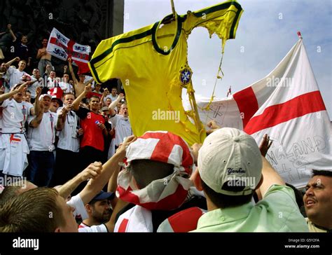 England Football Fans Stock Photo - Alamy