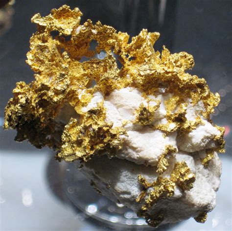 Gold-quartz mass 4 | Gold-quartz hydrothermal vein (public d… | Flickr
