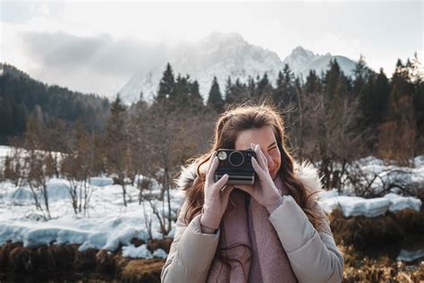 How Do Polaroid Cameras Work? How To Take The Best Photos