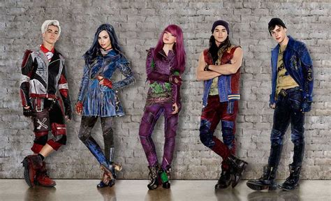 Disney's Descendants 2 new poster and teaser trailer - Long Live Evil ...