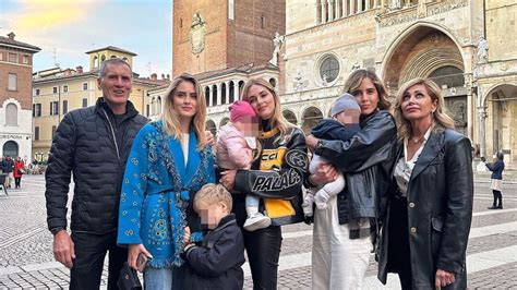 Chiara Ferragni, la famiglia si riunisce a Cremona