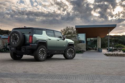 GMC HUMMER EV SUV | Electric SUV | GMC