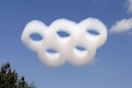 Inventor creates cloud making machine, allows you to make any shape you ...