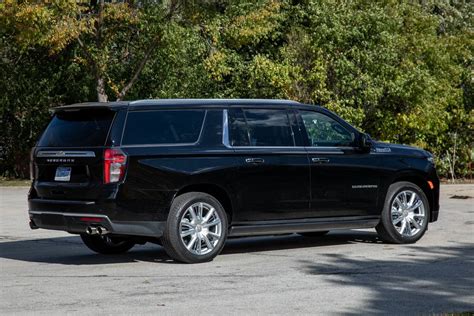 2021 Chevrolet Suburban - Specs, Prices, MPG, Reviews & Photos | Cars.com