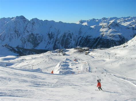 Ischgl Ski Resort Guide | Snow-Forecast.com