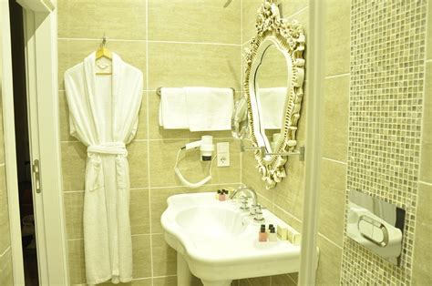 The White Swan Suites Rooms: Pictures & Reviews - Tripadvisor