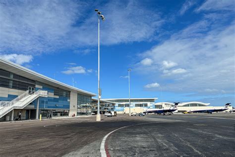 Lynden Pindling International Airport: Visit Nassau Airport Bahamas