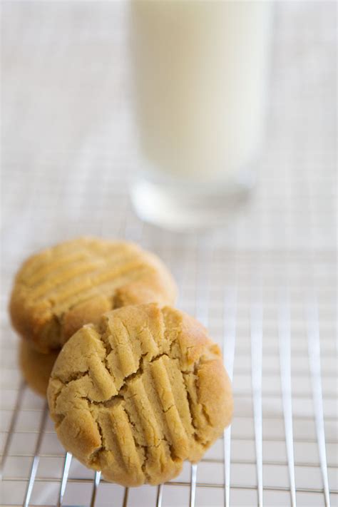 peanut butter & honey cookies