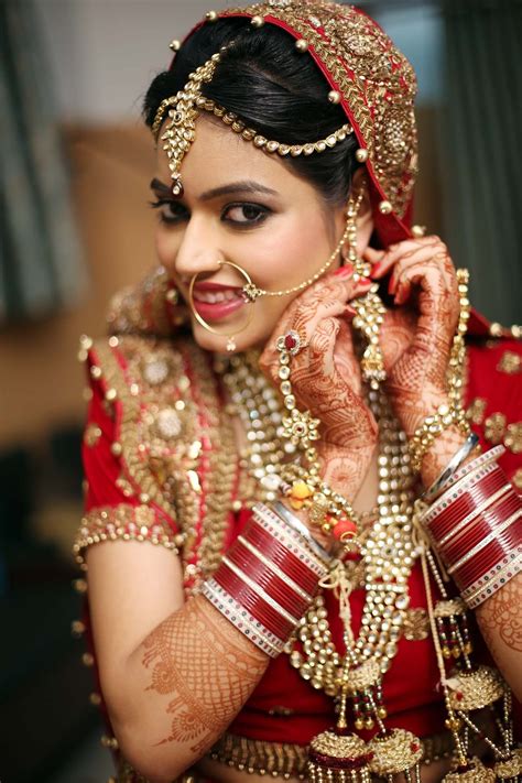 ปักพินโดย Jyoti Choudhary ใน Dulhan Images | ชุดอินเดีย