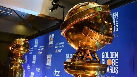 Nfl Awards Trophy / Closeup Of Nfl Coach Of The Year Award Trophy During Ceremony At News Photo ...