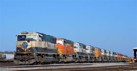 https://flic.kr/p/PCx7U2 | BNSF SD70MAC 9402 | 11/26/2016 15 BNSF SD70MAC's stored at East ...