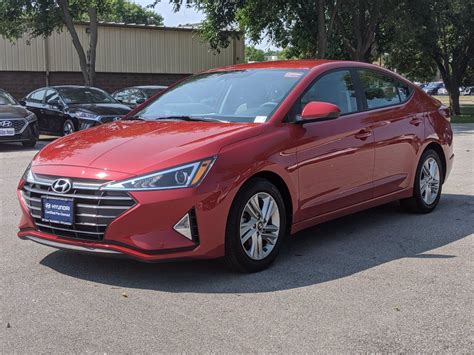 Pre-Owned 2019 Hyundai Elantra SEL FWD 4dr Car