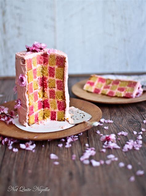 15 Checkerboard Cakes That'll Be The Center of the Party