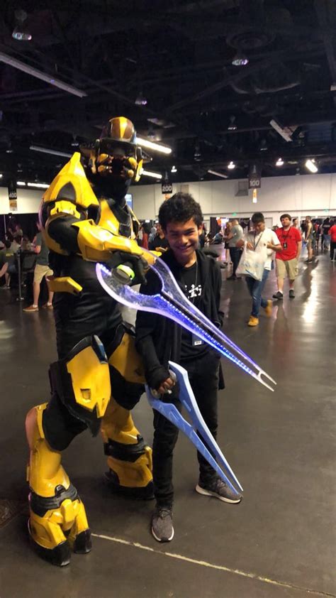 Amazing elite cosplay featuring my brother, @ Halo Outpost Anaheim. If ...