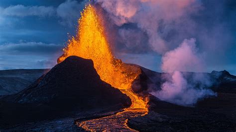 How Lava Comes Out From Volcano at Nicholas Young blog