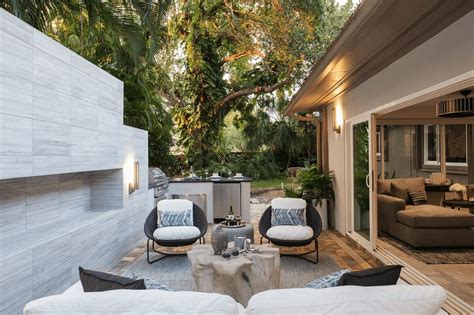 Minimalist Patio Inspiration for Modern Living. Beautiful - Furnizing