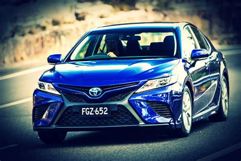 Toyota Camry Hybrid: Wait for it | cars4starters