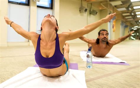 What Are The Benefits Of Hot Yoga? 12 Benefits Explained