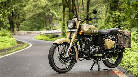 Images of Royal Enfield Classic 350 | Photos of Classic 350 - BikeWale