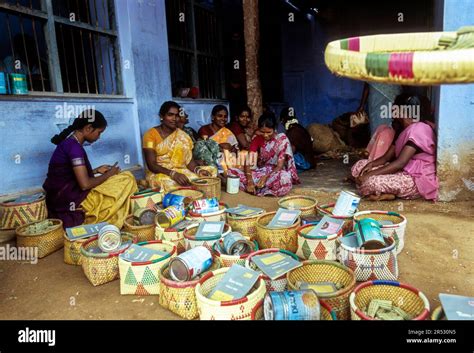 Beedi workers at Sambavarvadakarai near Tenkasi, Tamil Nadu, South ...