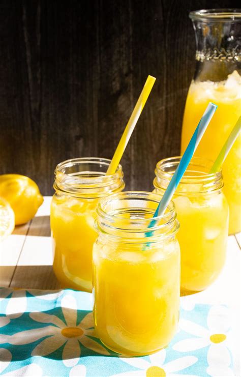 Summer's Best Low-Sugar Drinks and Mocktails