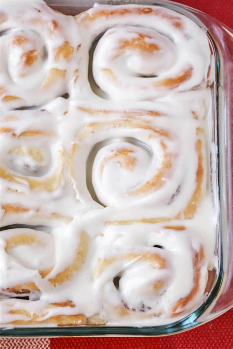 Cinnamon Roll Icing {Made with Cream Cheese} | Lil' Luna