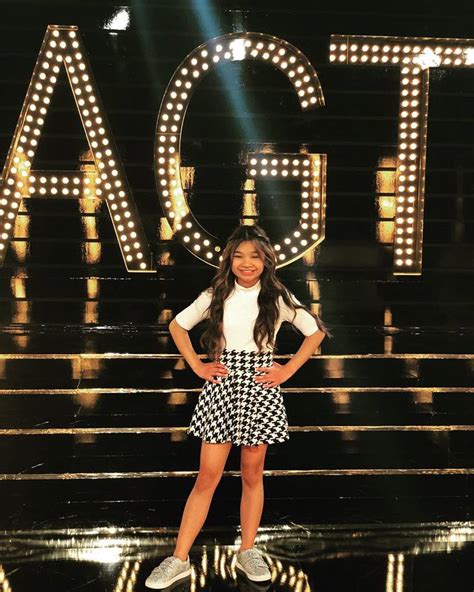 Angelica Hale Wows "America's Got Talent" Crowd With "Fight Song ...