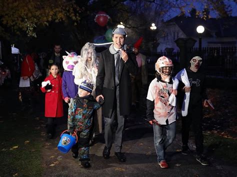 Justin Trudeau dresses up as Sherlock Holmes for Halloween (PHOTOS) | News