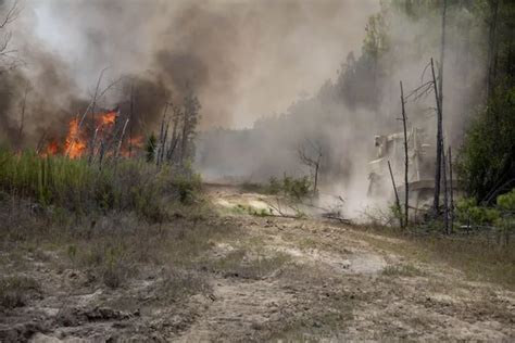 La. National Guard engineers fight wildfires in western Louisiana | The ...