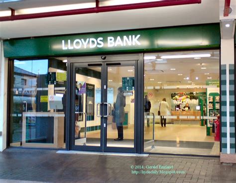 Hyde Daily Photo Volume 2 (2011-2015): Lloyds Bank