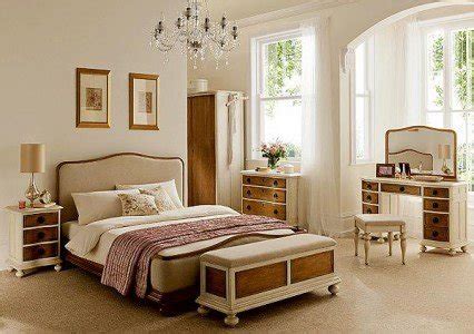 French Style Decorated Bedroom | How To Build A House