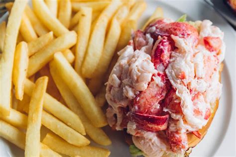 The Best Lobster Rolls In Boston - Boston - The Infatuation