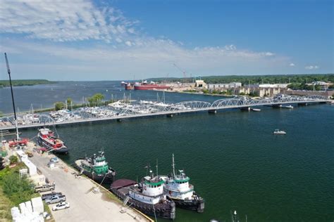 Sturgeon Bay Bridge (Michigan Street Bridge) - HistoricBridges.org