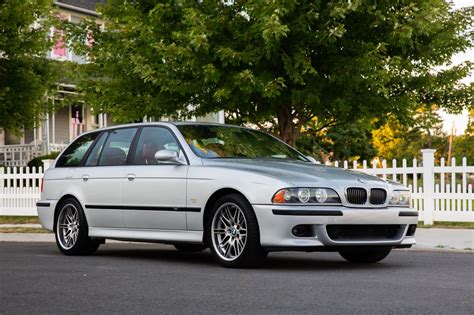 This 1999 BMW 540i Wagon Flaunts E39 M5 S62 V8 Muscle - autoevolution