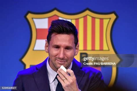 Lionel Messi Crying Photos and Premium High Res Pictures - Getty Images