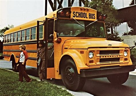 Comprehensive School Bus Routes: History and Evolution | Transfinder from Transfinder