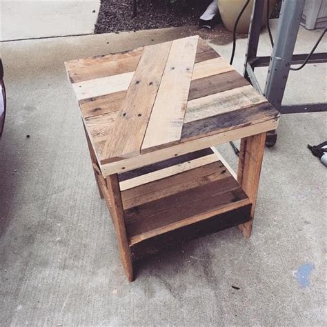 DIY Pallet End Table Plans – Pallet Wood Projects