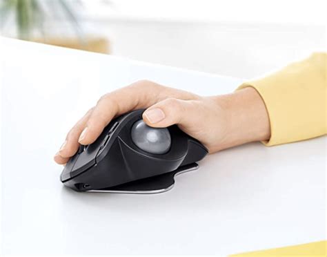 The Best Ergonomic Mouse for Your Desk – Rolling Stone