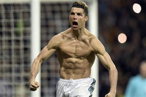 Cristiano Ronaldo's Football Diet & Workout Plan | Man of Many