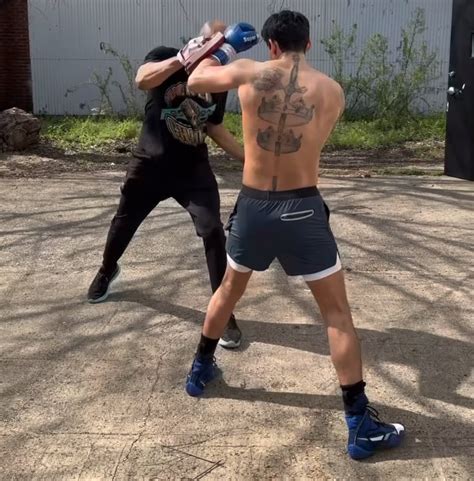 New clip of Ryan Garcia training : r/Boxing