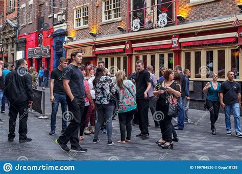 Mathew Street in the Evening, Liverpool, UK Editorial Photo - Image of ...