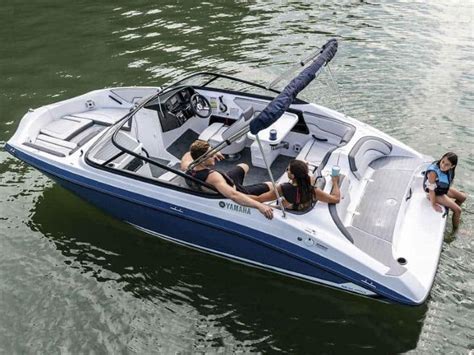 9 Best Jet Ski Powered Boats in 2023 | Best jet ski, Boat, Power boats