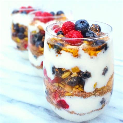 Make Ahead Fruit and Yogurt Protein Parfaits - The Lemon Bowl®