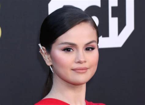 Selena Gomez Plastic Surgery: Has The Singer Undergone A Plastic Surgery?