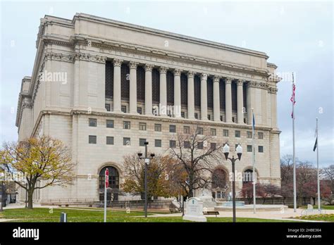 landmark milwaukee county courthouse building of classical style ...